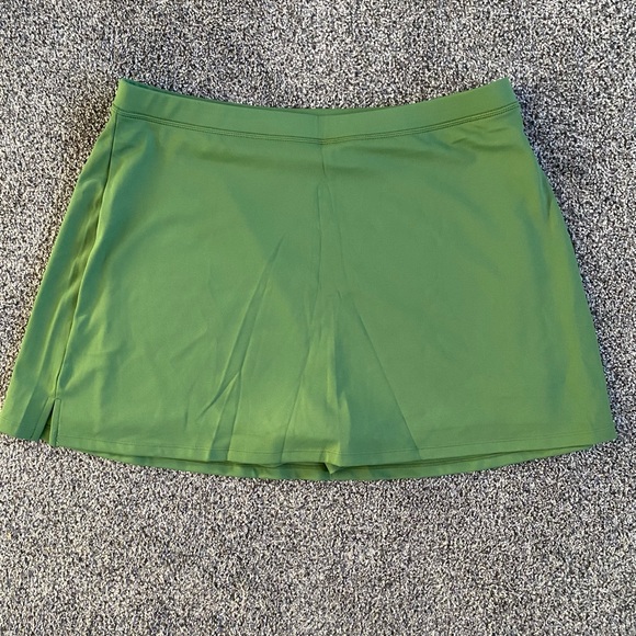 WeWoreWhat Active Skort Size XL - Picture 5 of 8